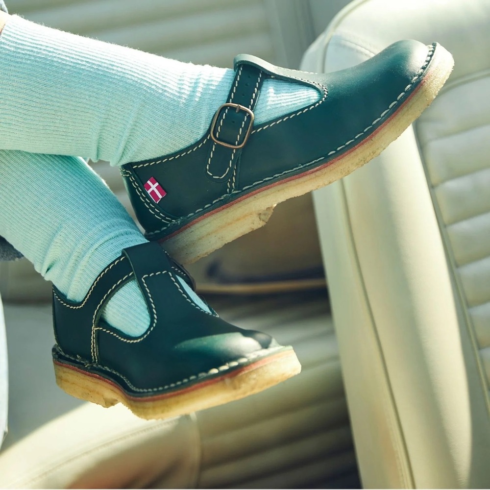 DUCKFEET Green Buckle Shoes